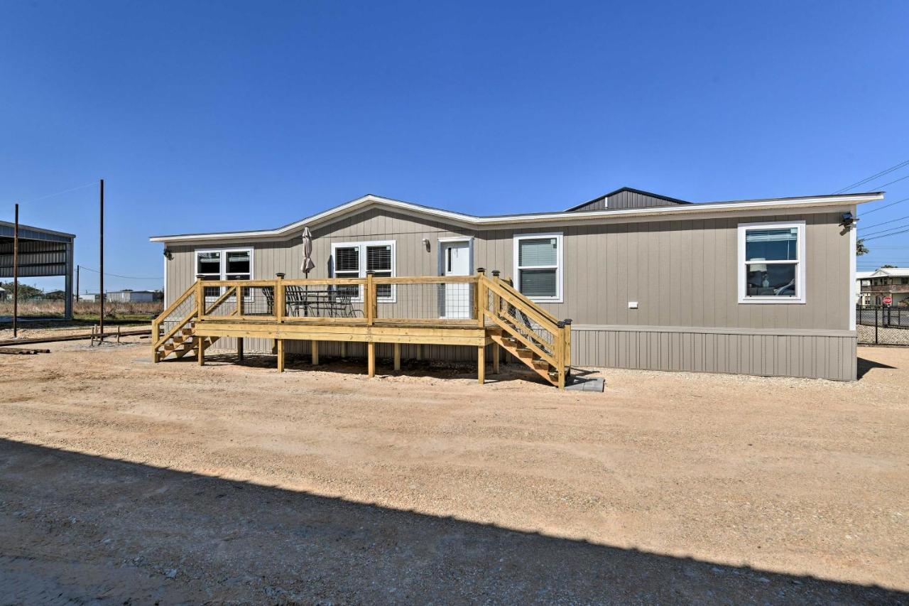 Quaint Port Oconnor Home - 3 Mi To Beach! Port O'Connor Buitenkant foto