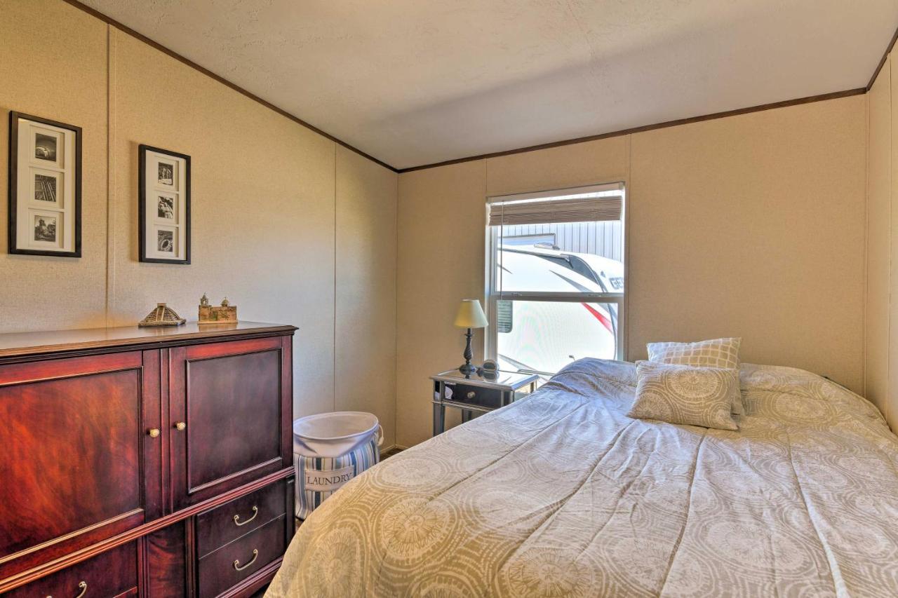 Quaint Port Oconnor Home - 3 Mi To Beach! Port O'Connor Buitenkant foto